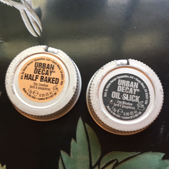 Urban Decay half baked eyeshadow - Picture 3 of 3